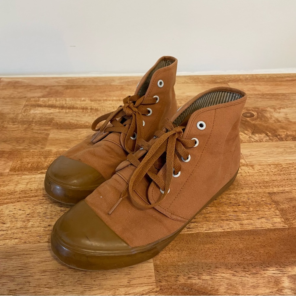 Brown Bangs Sneakers